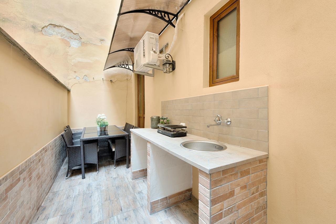 Appartement Santa Croce Cathedral By Mmega à Florence Extérieur photo